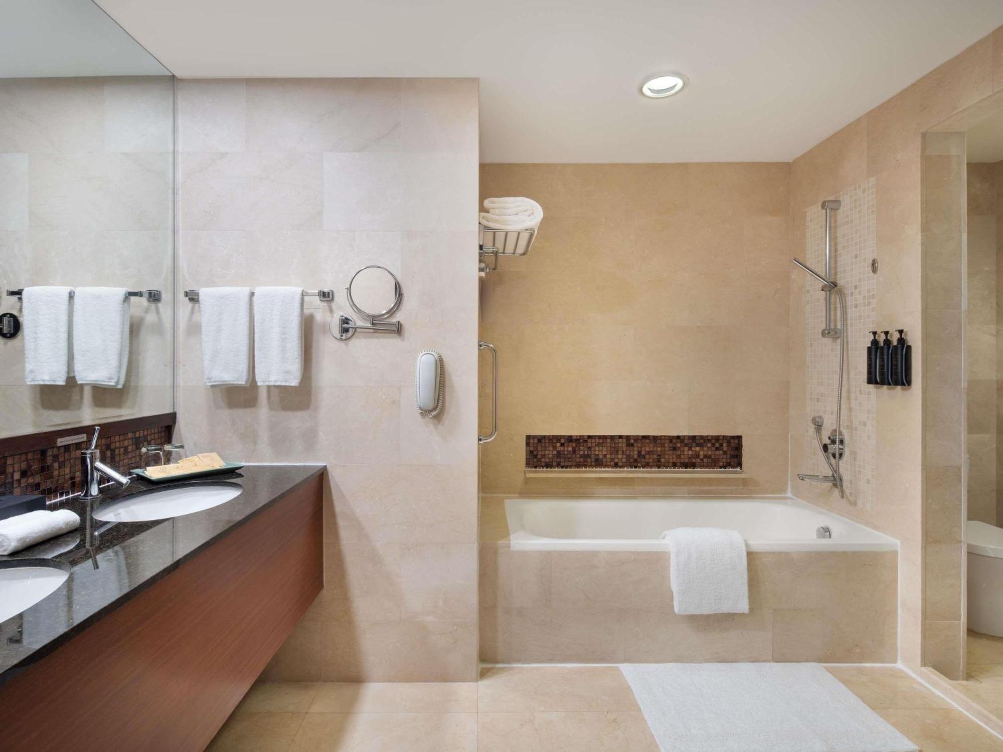 Grand Mercure Singapore Roxy Exterior foto