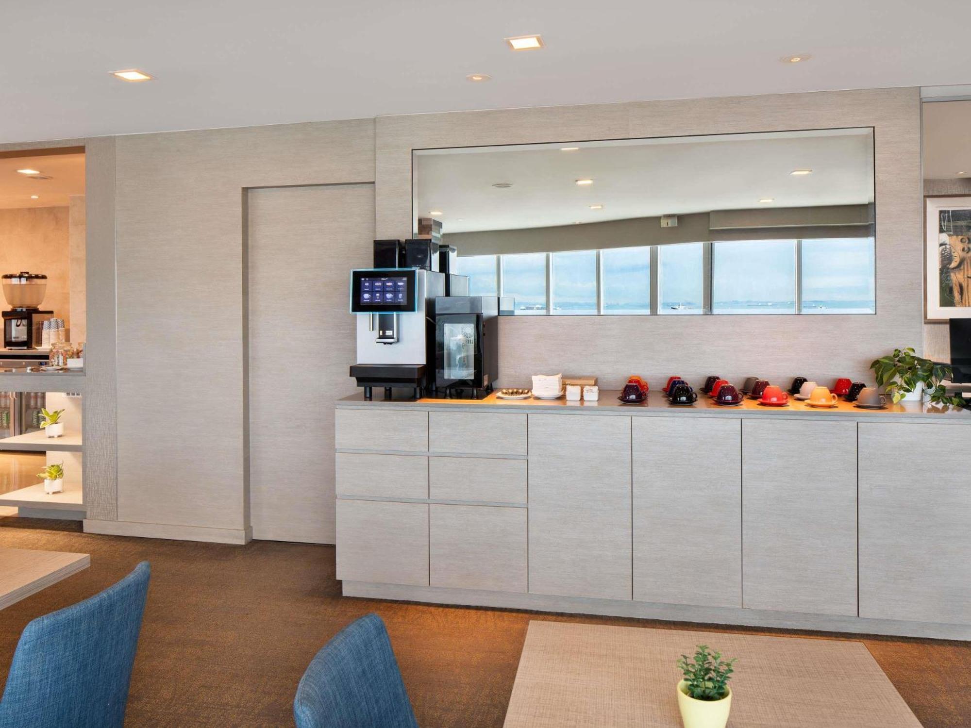 Grand Mercure Singapore Roxy Exterior foto